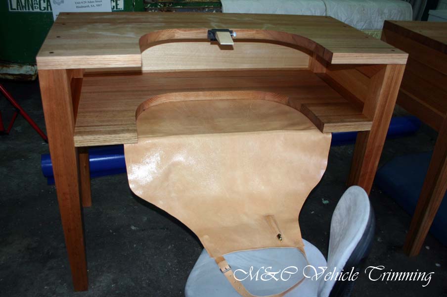 Workbench for manufacturer of jewellery